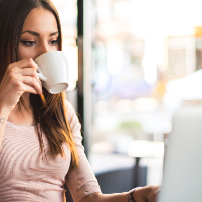 スペシャルティコーヒーを飲む　おいしいコーヒー
