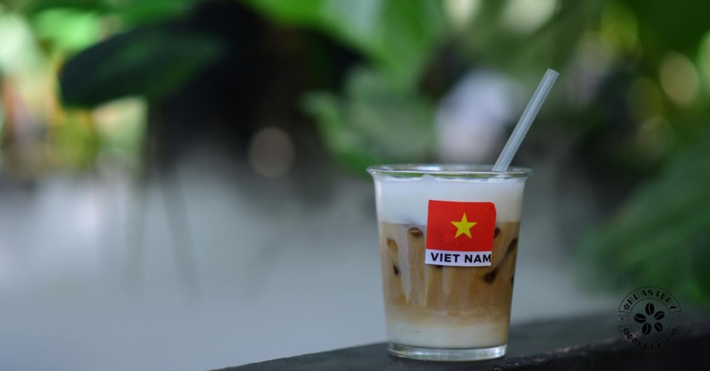ベトナムのコーヒー。各国のコーヒーを産地100%で飲み比べできるのは、初心者のための焙煎所だけ。