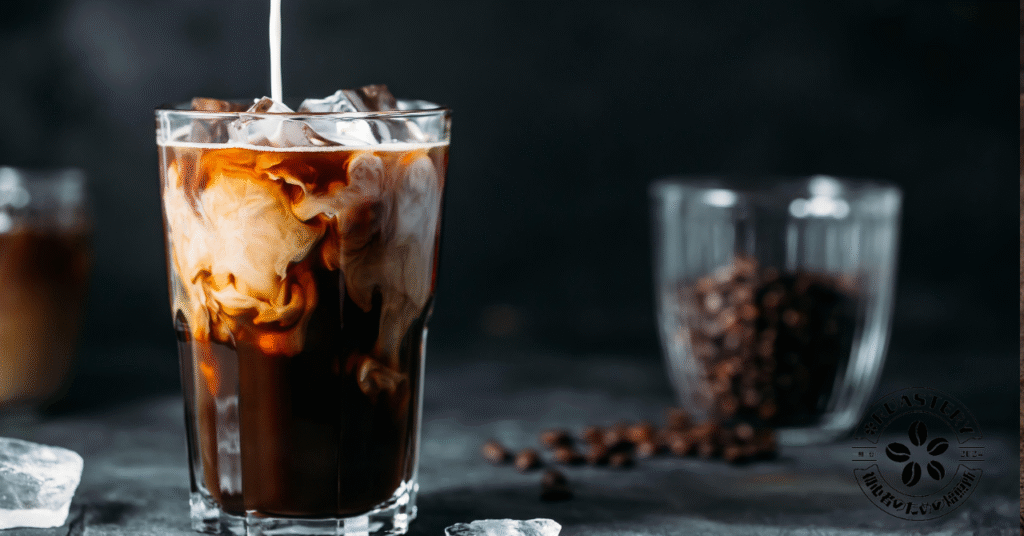 アイスコーヒーをお茶パックで楽しむ方法を解説しています